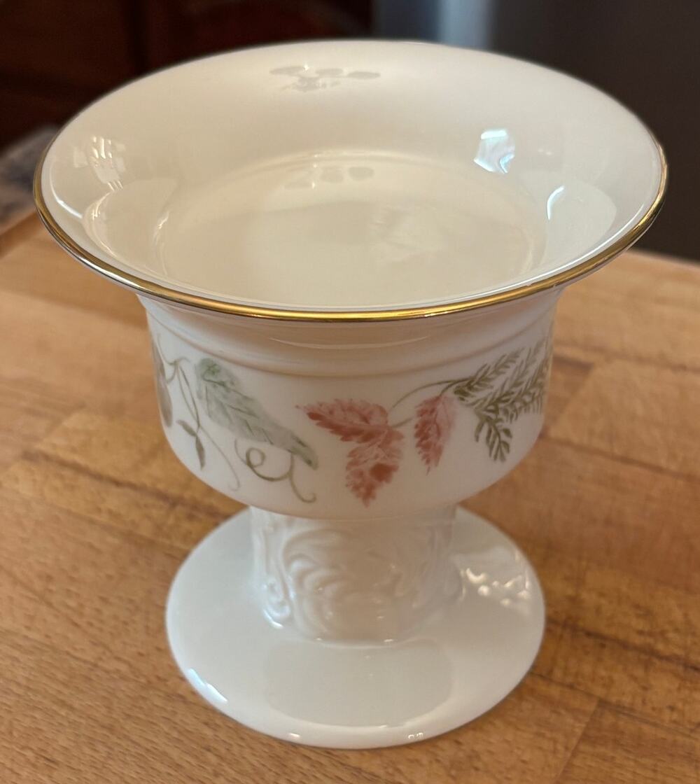 Lenox Nature's Impressions Illusive Leaves Pillar Candle Holder 22K Gold